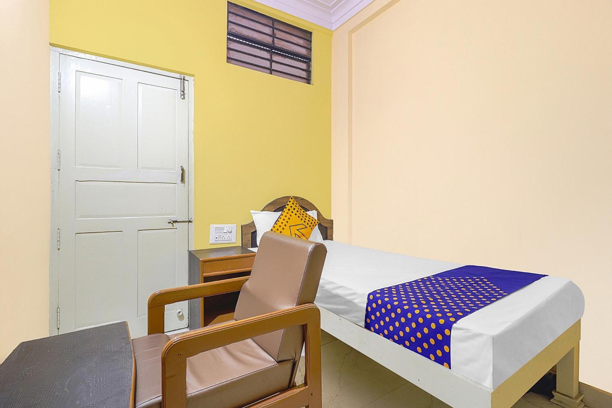 Hotel O Vasavi Residency Bangalore Bagian luar foto